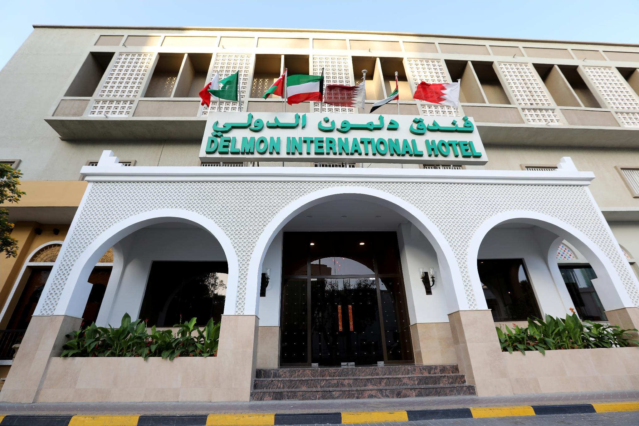 Delmon International Hotel Manama Exteriör bild