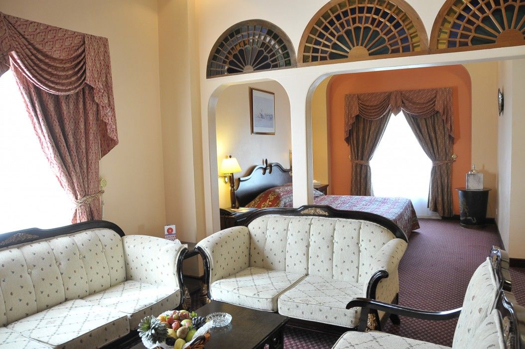 Delmon International Hotel Manama Exteriör bild