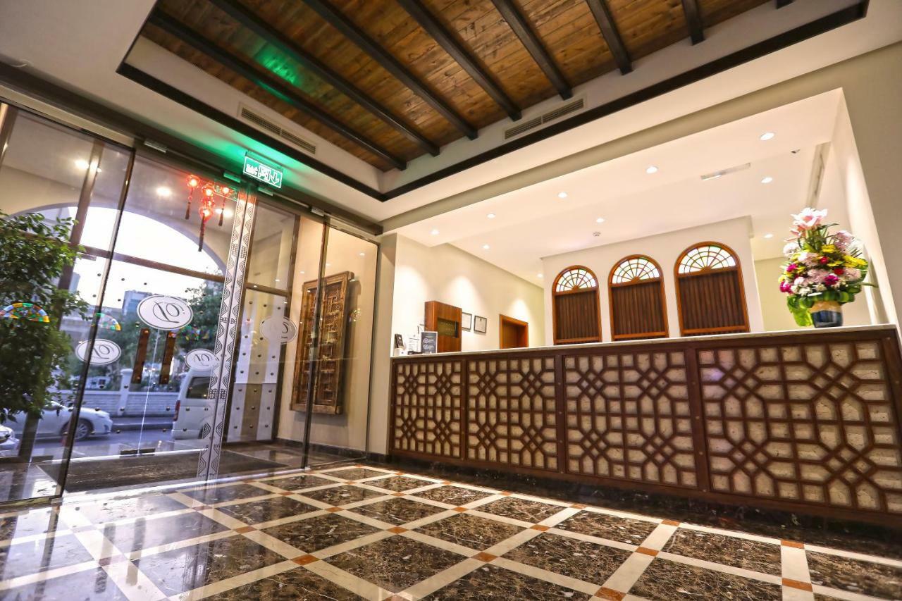 Delmon International Hotel Manama Exteriör bild
