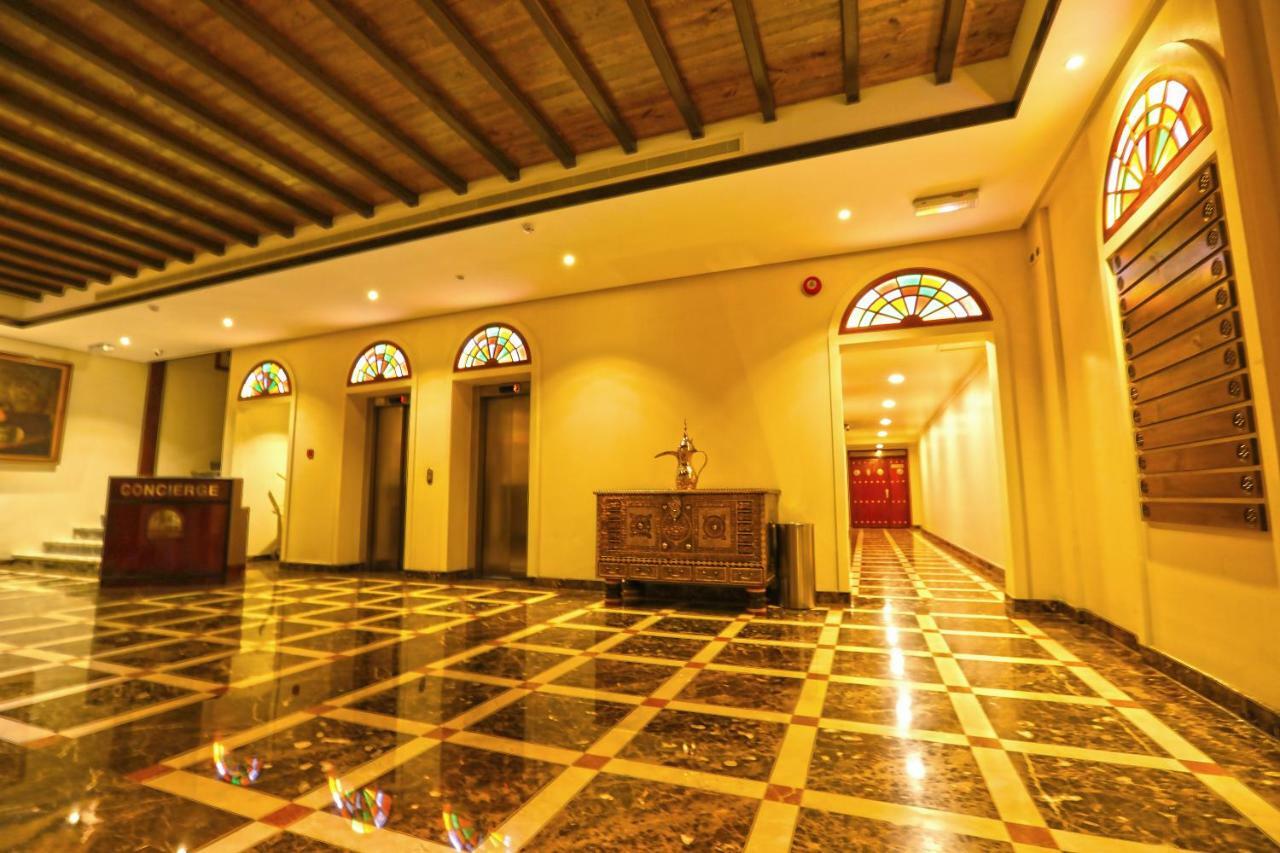 Delmon International Hotel Manama Exteriör bild